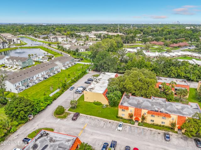 6515 W LA MIRADA Drive 2, Jacksonville, FL 32217