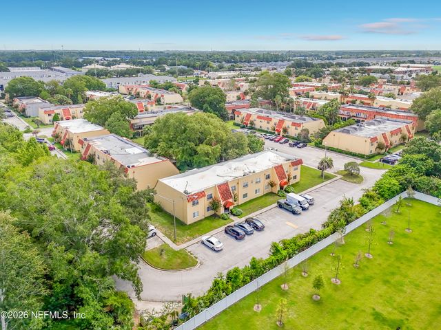 6515 W LA MIRADA Drive 2, Jacksonville, FL 32217
