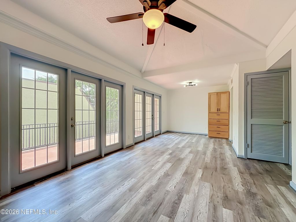 6515 W LA MIRADA Drive 2, Jacksonville, FL 32217