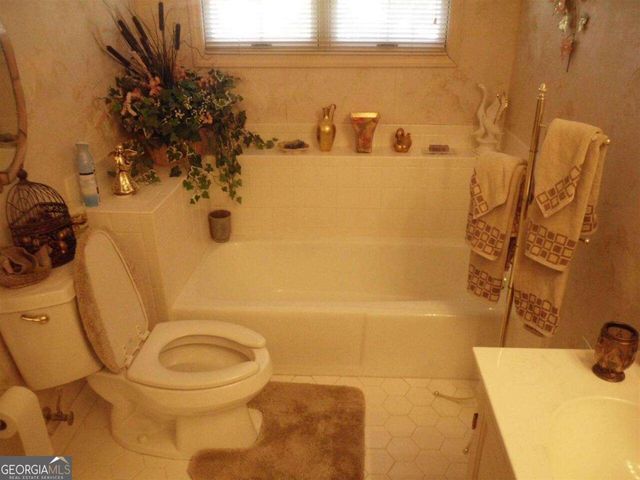 3315 Salem Cove Trail SE, Conyers, GA 30013