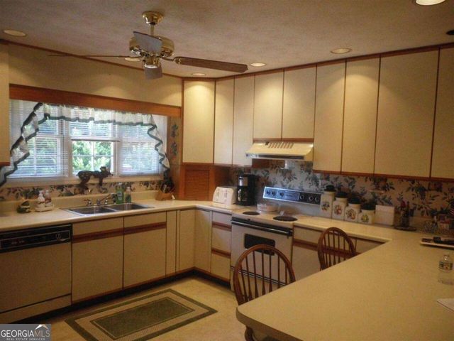 3315 Salem Cove Trail SE, Conyers, GA 30013