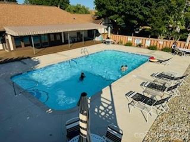 1403 Fleetwood Plaza, Hendersonville, NC 28739