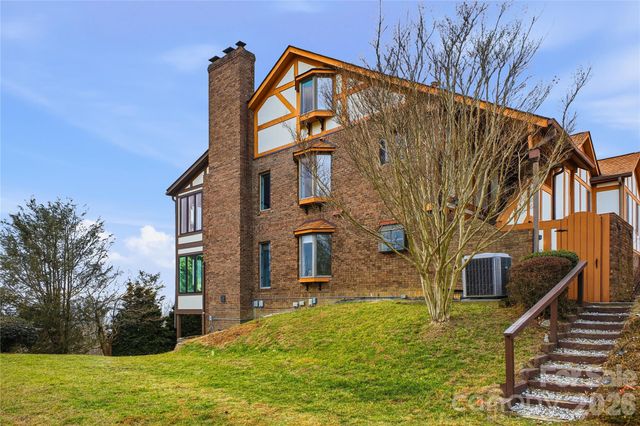 1403 Fleetwood Plaza, Hendersonville, NC 28739