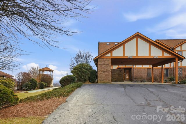 1403 Fleetwood Plaza, Hendersonville, NC 28739