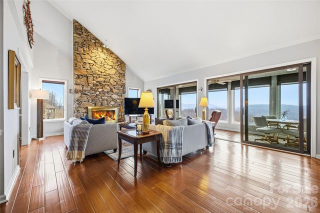 1403 Fleetwood Plaza, Hendersonville, NC 28739