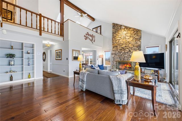 1403 Fleetwood Plaza, Hendersonville, NC 28739