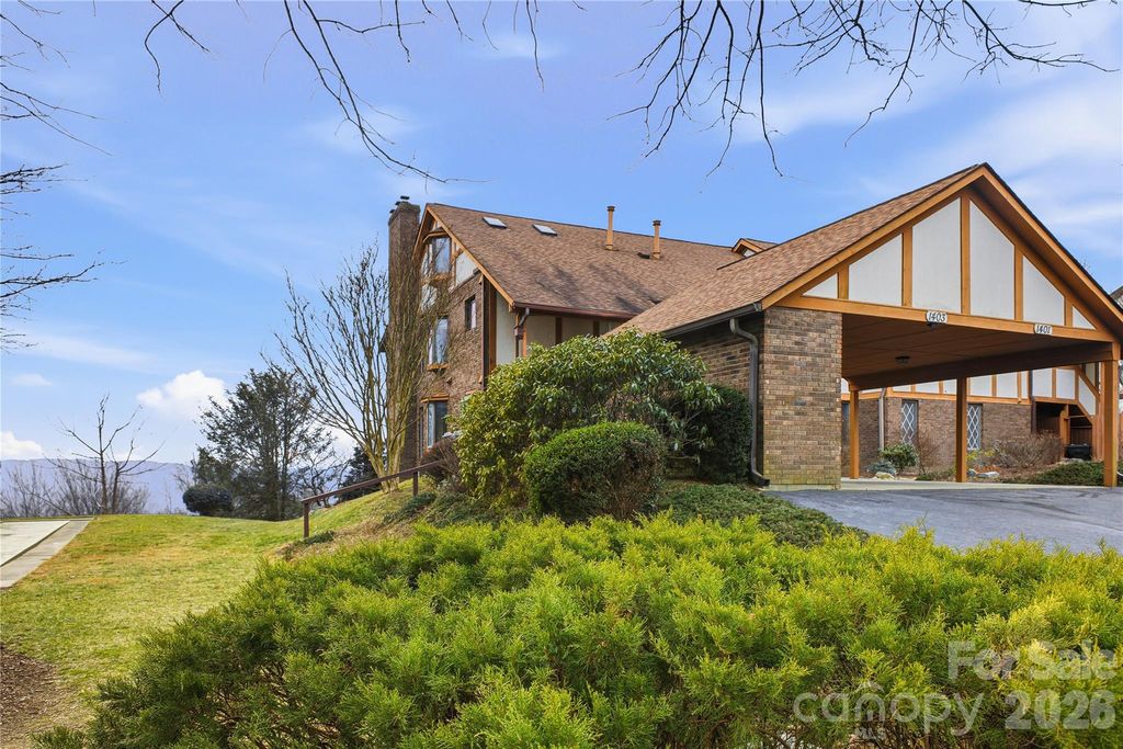 1403 Fleetwood Plaza, Hendersonville, NC 28739