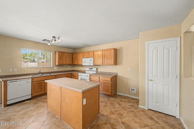 15940 W CROCUS Drive, Surprise, AZ 85379