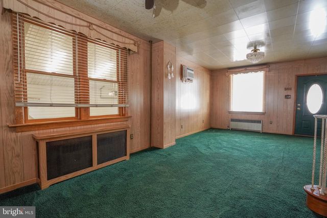 31 POWELL ST, Lansford, PA 18232