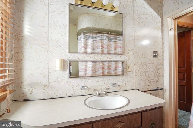 31 POWELL ST, Lansford, PA 18232