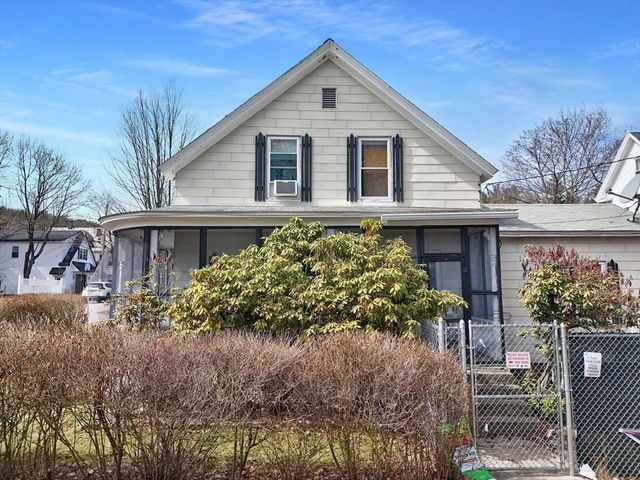 542 North St, Fitchburg, MA 01420