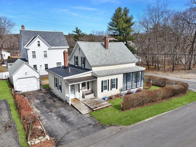 542 North St, Fitchburg, MA 01420