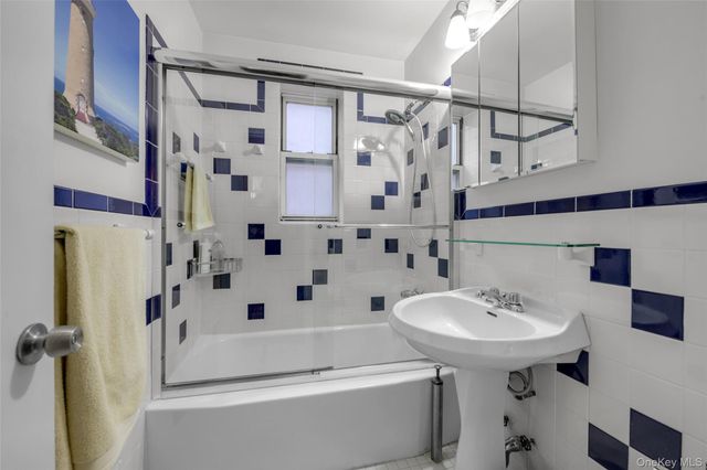 105-25 67th Avenue 3G, Forest Hills, NY 11375