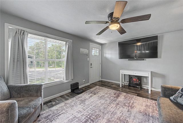 13867 Saratoga Drive, Rogers, AR 72758