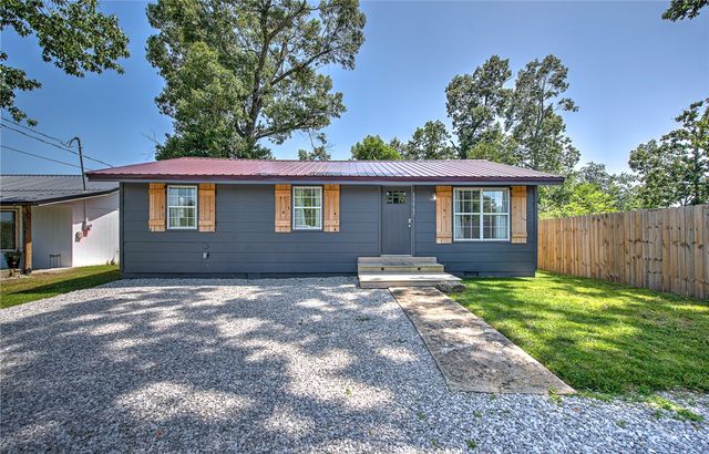 13867 Saratoga Drive, Rogers, AR 72758