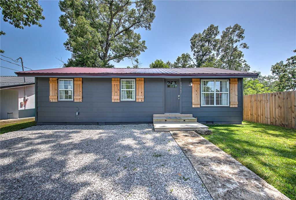 13867 Saratoga Drive, Rogers, AR 72758