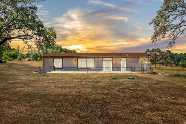 3301 Meder Rd, Shingle Springs, CA 95682