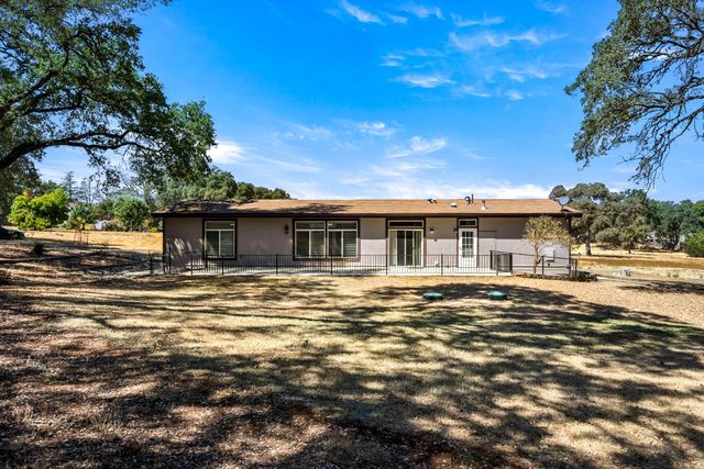 3301 Meder Rd, Shingle Springs, CA 95682