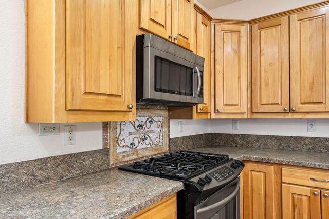 3301 Meder Rd, Shingle Springs, CA 95682