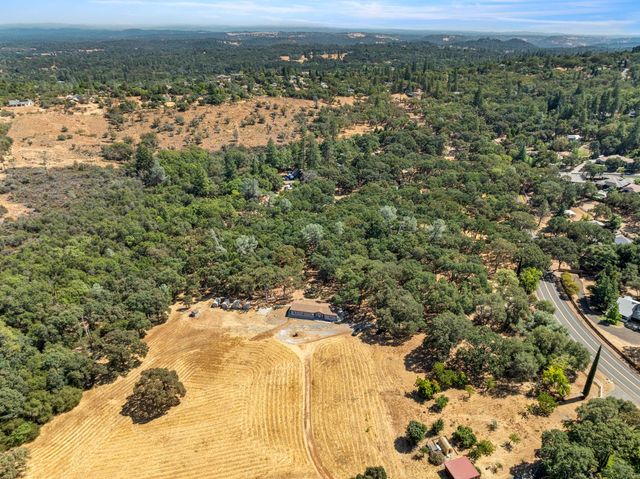 3301 Meder Rd, Shingle Springs, CA 95682
