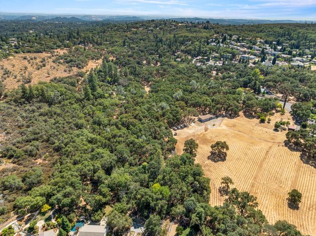 3301 Meder Rd, Shingle Springs, CA 95682