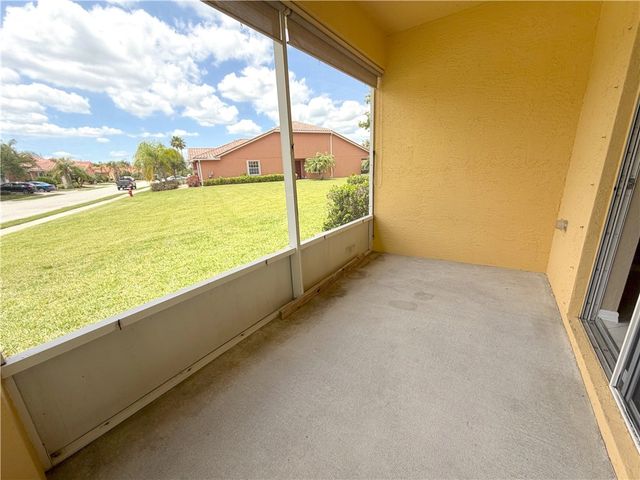 6510 Oxford Circle 101A, Vero Beach, FL 32966