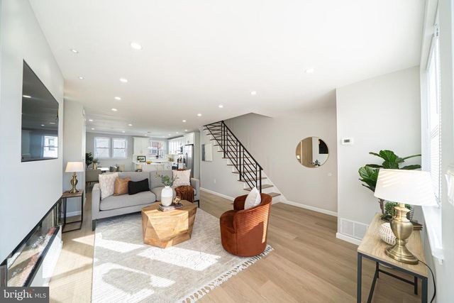 3005 DEVEREAUX AVE, Philadelphia, PA 19149