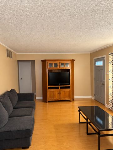 160 Monee Road, Park Forest, IL 60466
