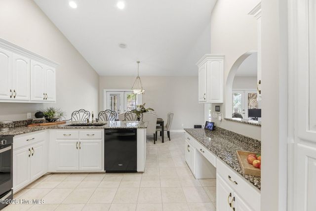 20 Queens Grant Circle SW, Shallotte, NC 28470
