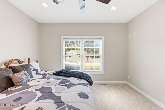 20 Queens Grant Circle SW, Shallotte, NC 28470