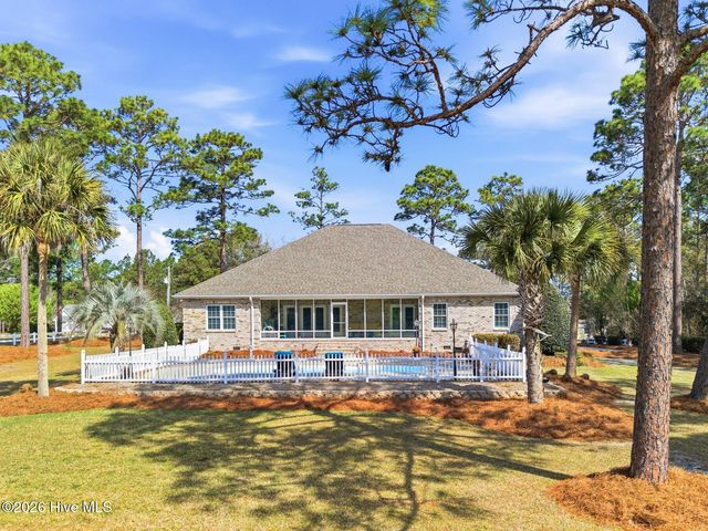 20 Queens Grant Circle SW, Shallotte, NC 28470