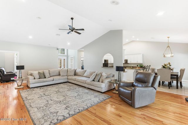 20 Queens Grant Circle SW, Shallotte, NC 28470