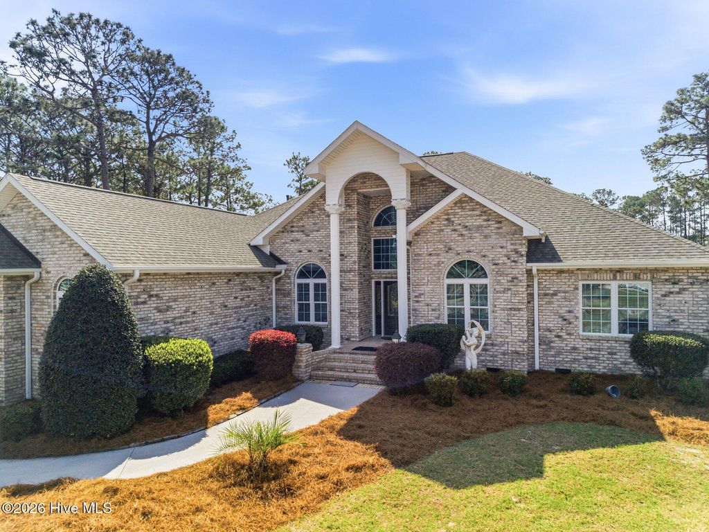20 Queens Grant Circle SW, Shallotte, NC 28470