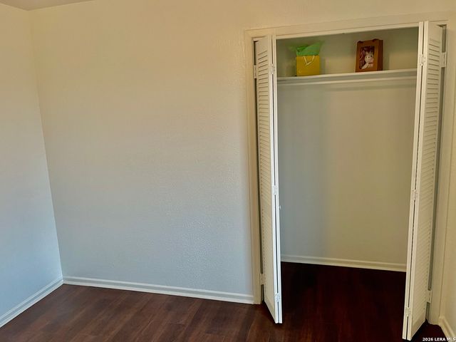 5431 STATE HIGHWAY 173, Devine, TX 78016