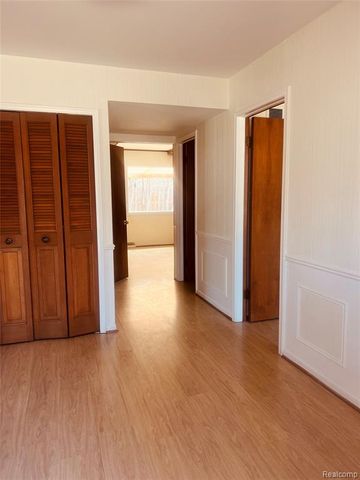 29928 Fox Grove Road, Farmington Hills, MI 48334