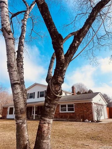 29928 Fox Grove Road, Farmington Hills, MI 48334