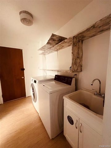 29928 Fox Grove Road, Farmington Hills, MI 48334