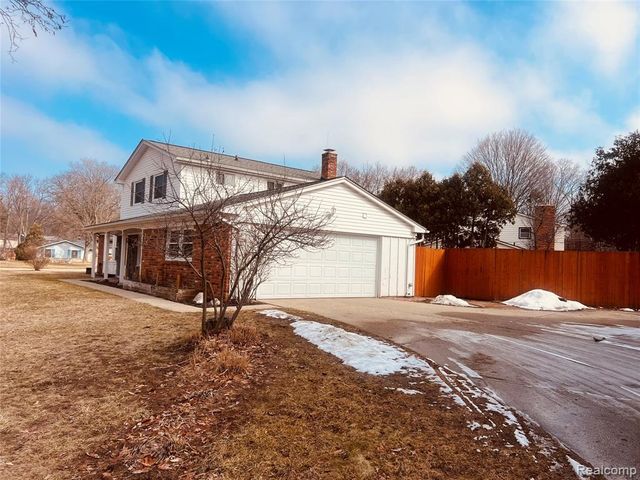 29928 Fox Grove Road, Farmington Hills, MI 48334