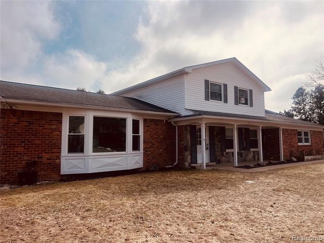 29928 Fox Grove Road, Farmington Hills, MI 48334