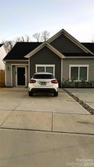 4815 Victoria Avenue, Charlotte, NC 28269