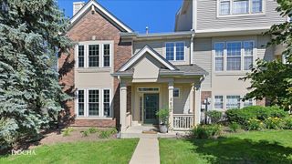 2637 N Greenwood Place 2637, Arlington Heights, IL 60004