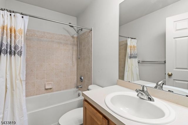 38 Brock Ln, Mount Olive Twp., NJ 07840