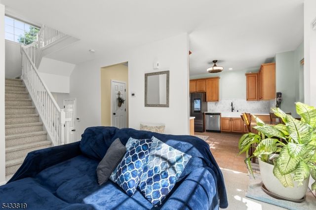 38 Brock Ln, Mount Olive Twp., NJ 07840