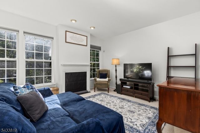 38 Brock Ln, Mount Olive Twp., NJ 07840