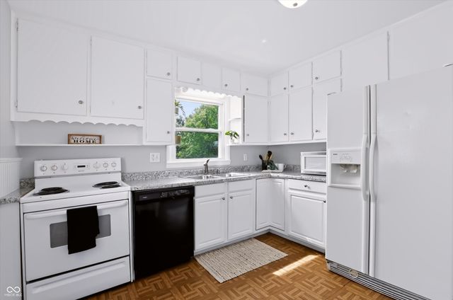104 Water Street, Greenwood, IN 46143