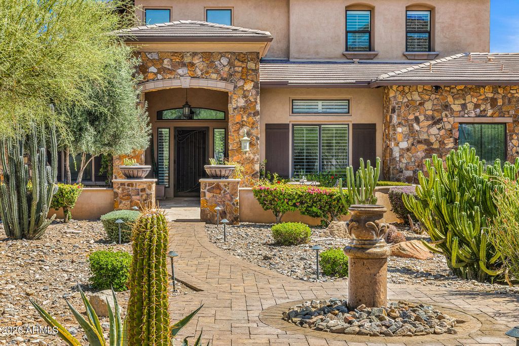 4602 E MOCKINGBIRD Lane, Paradise Valley, AZ 85253 — photo 2
