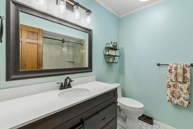 17025 24th Avenue N, Plymouth, MN 55447