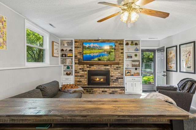 17025 24th Avenue N, Plymouth, MN 55447