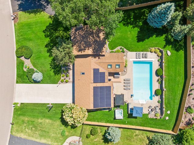 17025 24th Avenue N, Plymouth, MN 55447