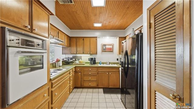 262 SCENIC DR, Canyon Lake, TX 78133